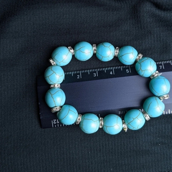 Pretty faux turquoise beaded bracelet with CZ, round shape - Picture 6 of 9